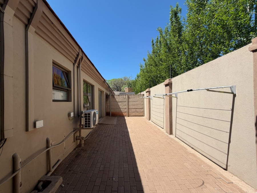 3 Bedroom Property for Sale in Upington Rural Northern Cape